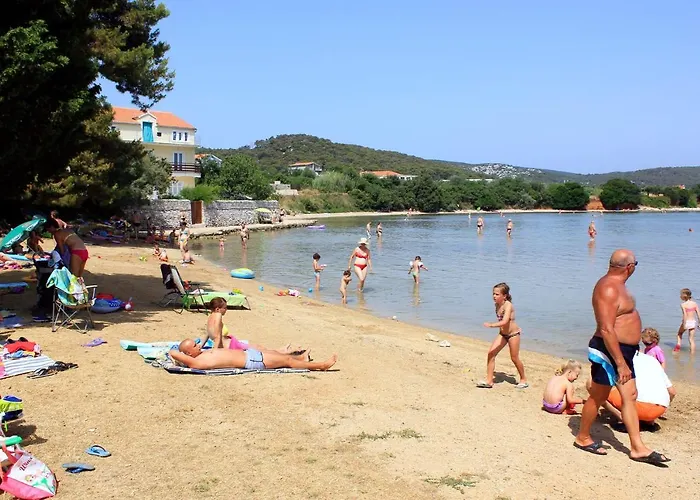 By The Sea - 8221 Apartman