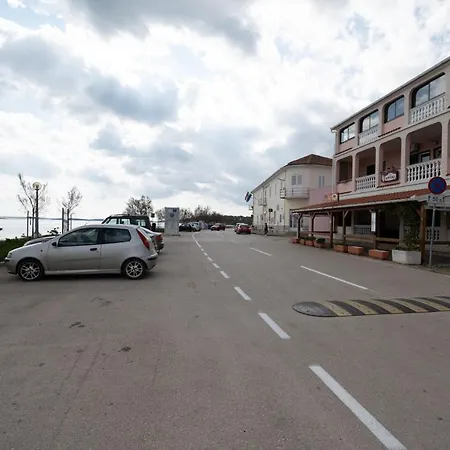 Apartmán By The Sea - 8221 Pašman